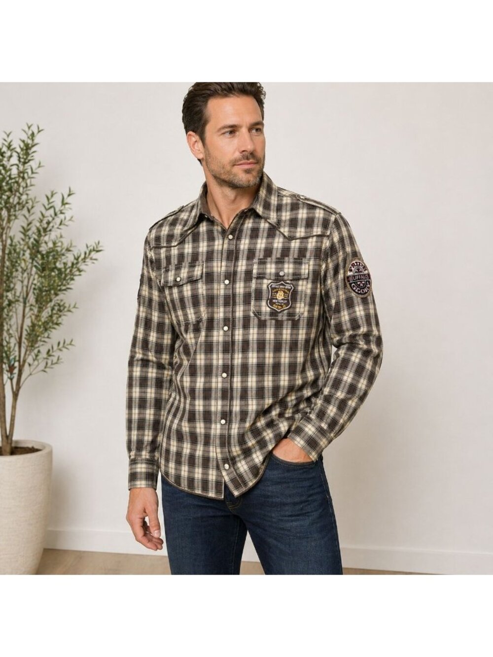 Buffalo David Bitton Plaid Western Shirt Mens L Brown Tan Snap Button Patch